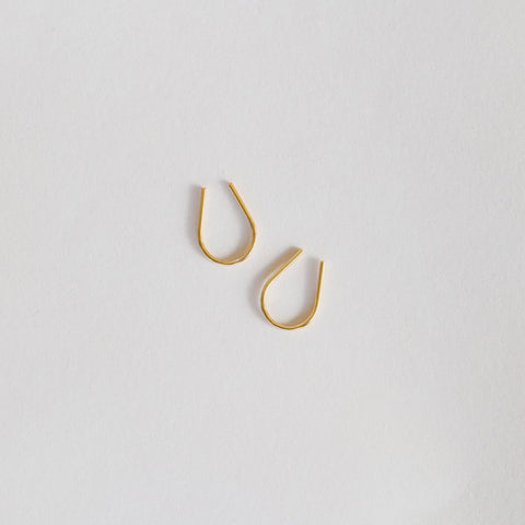 Horseshoe Minimalist Earring